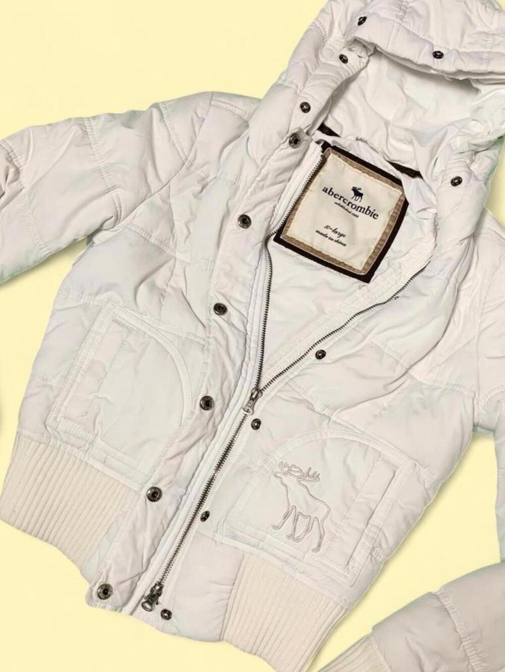 Early 2000’s Abercrombie & Fitch puffer jacket with hood